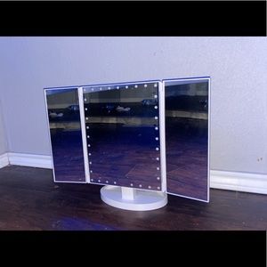 Impression Makeup Led Mirror